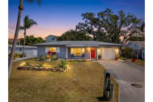 2269 Carolyn Dr, DUNEDIN