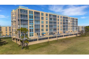 4460 Fairways Blvd #107, BRADENTON