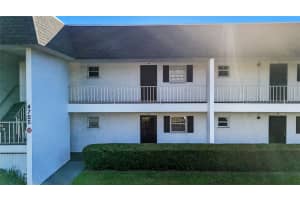 4705 5th St W #302, BRADENTON