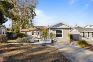 3821 6th Ave N, ST PETERSBURG