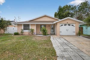 16112 Foxfire Dr, TAMPA