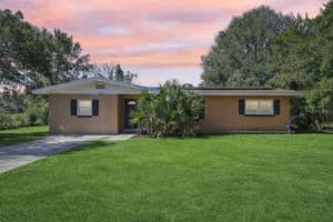 713 Crestwood Dr, WINTER HAVEN