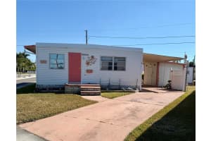 34444 Hibiscus Dr N, PINELLAS PARK