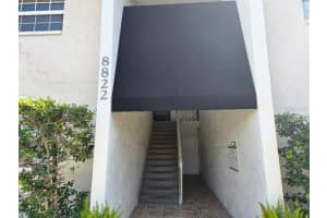 8822 Bay Pointe Dr #104, TAMPA