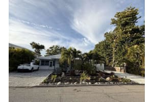 751 Fox St, LONGBOAT KEY 751 Fox St, LONGBOAT KEY