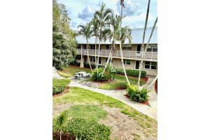 10032 65th Ave N #17, ST PETERSBURG