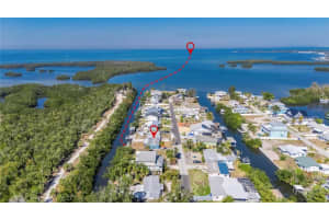 827 Seabreeze Dr, RUSKIN