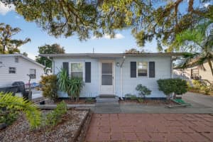 4480 Newark St N, ST PETERSBURG