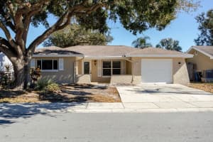 709 Lemonwood Dr, OLDSMAR