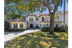 2906 W Hawthorne Rd, TAMPA