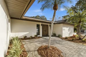 2932 Sweetgum Way S, CLEARWATER