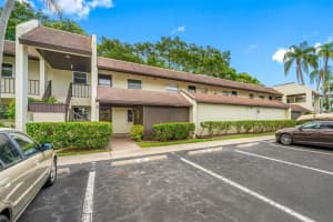 1100 E Bay Dr #82, LARGO