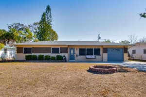 1901 Winchester Rd N, ST PETERSBURG