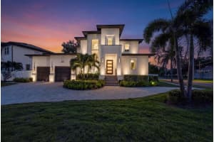 419 Bayview Dr Ne, ST PETERSBURG