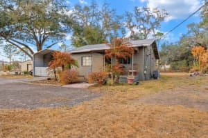 1035 W Wheeler Rd, BRANDON