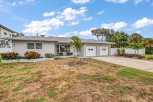 106 15th St, BELLEAIR BEACH