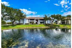 10263 Gandy Blvd N #405, ST PETERSBURG