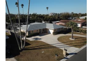 108 14th St, BELLEAIR BEACH