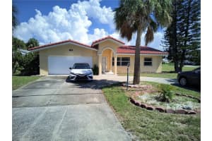3001 Gulf Blvd, BELLEAIR BEACH