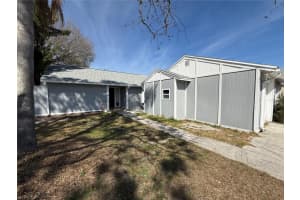 3246 Fox Lake Dr, TAMPA