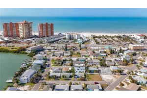 18012 4th St E, REDINGTON SHORES