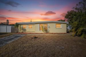 8343 95th Ave, SEMINOLE
