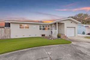 211 89th Ave N, ST PETERSBURG