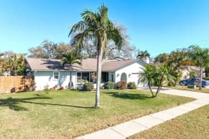 2011 Del Betmar Rd, CLEARWATER