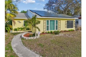 1027 15th St N, ST PETERSBURG