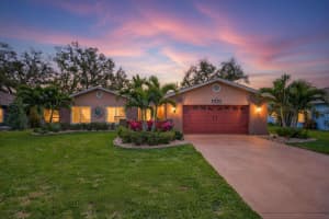 1700 Glen Lakes Blvd N, ST PETERSBURG