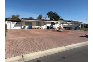 6005 W Clifton St, TAMPA