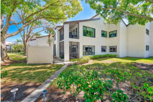 700 Starkey Rd #1216, LARGO