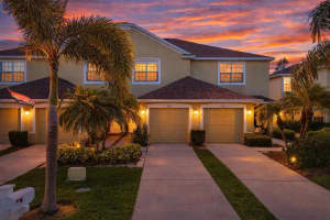 11133 Kapok Grand Cir, MADEIRA BEACH