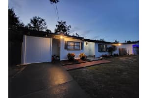 995 Emerald Dr, MOUNT DORA