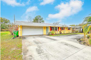 1465 Bayview Dr, CLEARWATER