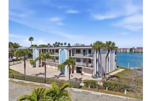 11901 Lagoon Ln #303, TREASURE ISLAND