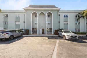 1706 Belleair Forest Dr #202, BELLEAIR