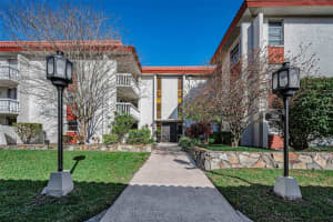 1001 Pearce Dr #205, CLEARWATER