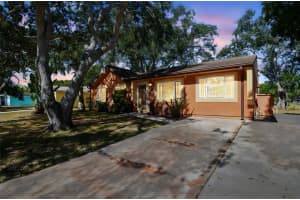 648 Timber Bay Cir E, OLDSMAR