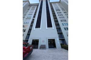 5220 Brittany Dr S #803, ST PETERSBURG 5220 Brittany Dr S #803, ST PETERSBURG