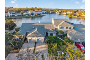 907 San Carlos Ave Ne, ST PETERSBURG