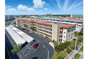 3114 59th St S #302, GULFPORT