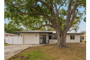 920 43rd Ave Ne, ST PETERSBURG