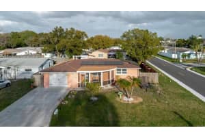 2704 Lawn Pl, HOLIDAY