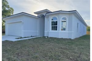140 1st St, WINTER HAVEN