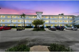 8080 112th St #108, SEMINOLE