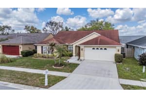 1505 Lakehurst Way, BRANDON