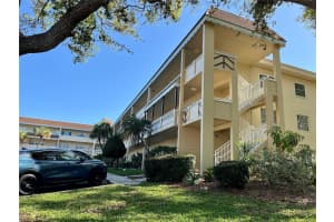 2041 Australia Way W #49, CLEARWATER