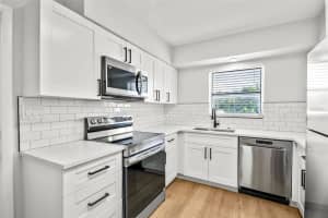 300 S Nimbus Ave #1, CLEARWATER