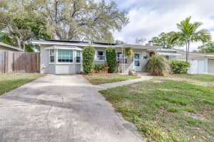 222 14th Ave Sw, LARGO